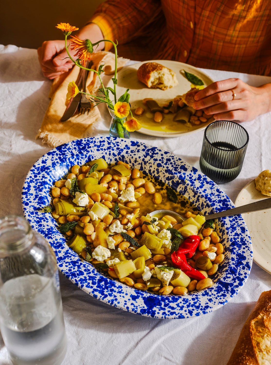 Olive Oil Braised Leeks with Butterbeans and Sizzled Mint – Honest Toil Olive Oil